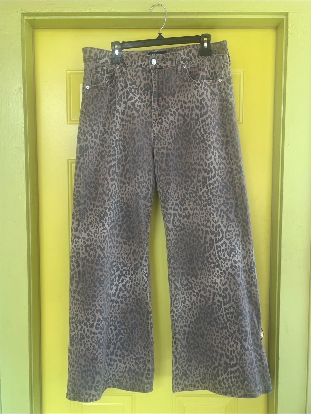 GAP Women's Wide Leg Jeans - Brown Leopard Print